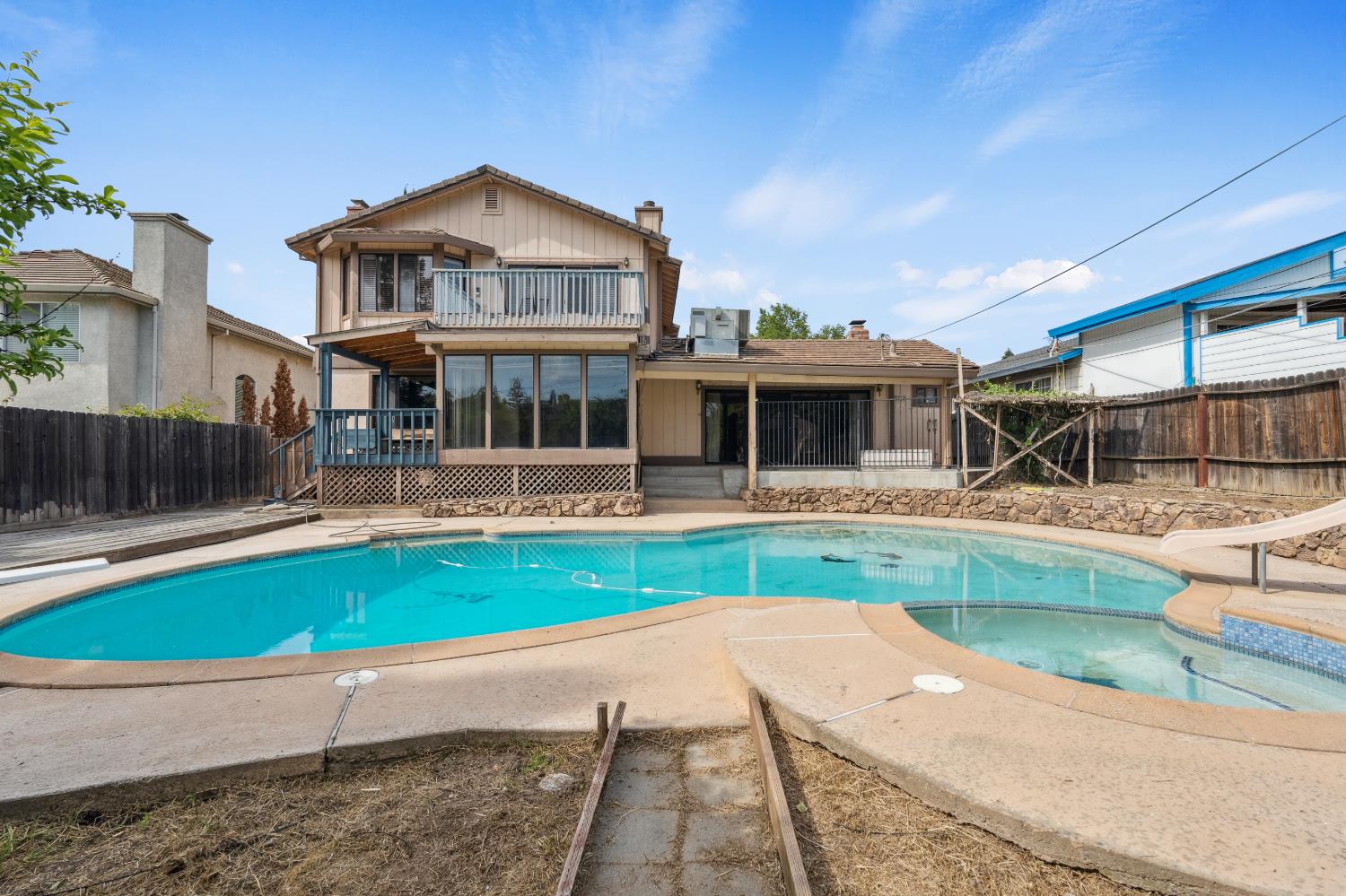8518 Rolling Green Way