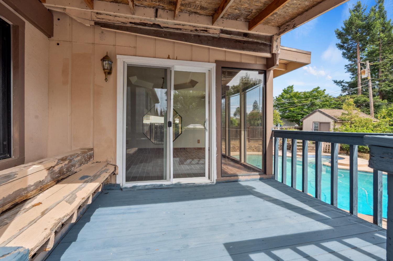 8518 Rolling Green Way