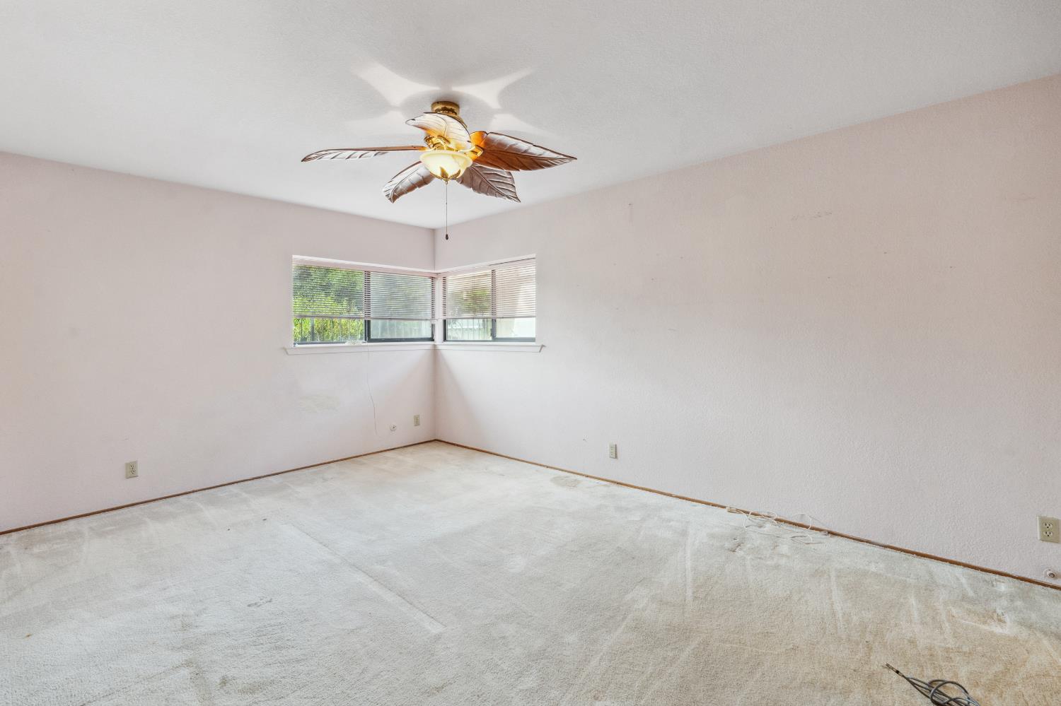 8518 Rolling Green Way