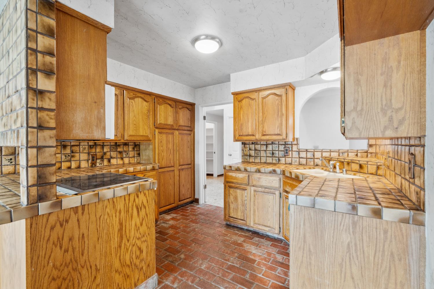 8518 Rolling Green Way