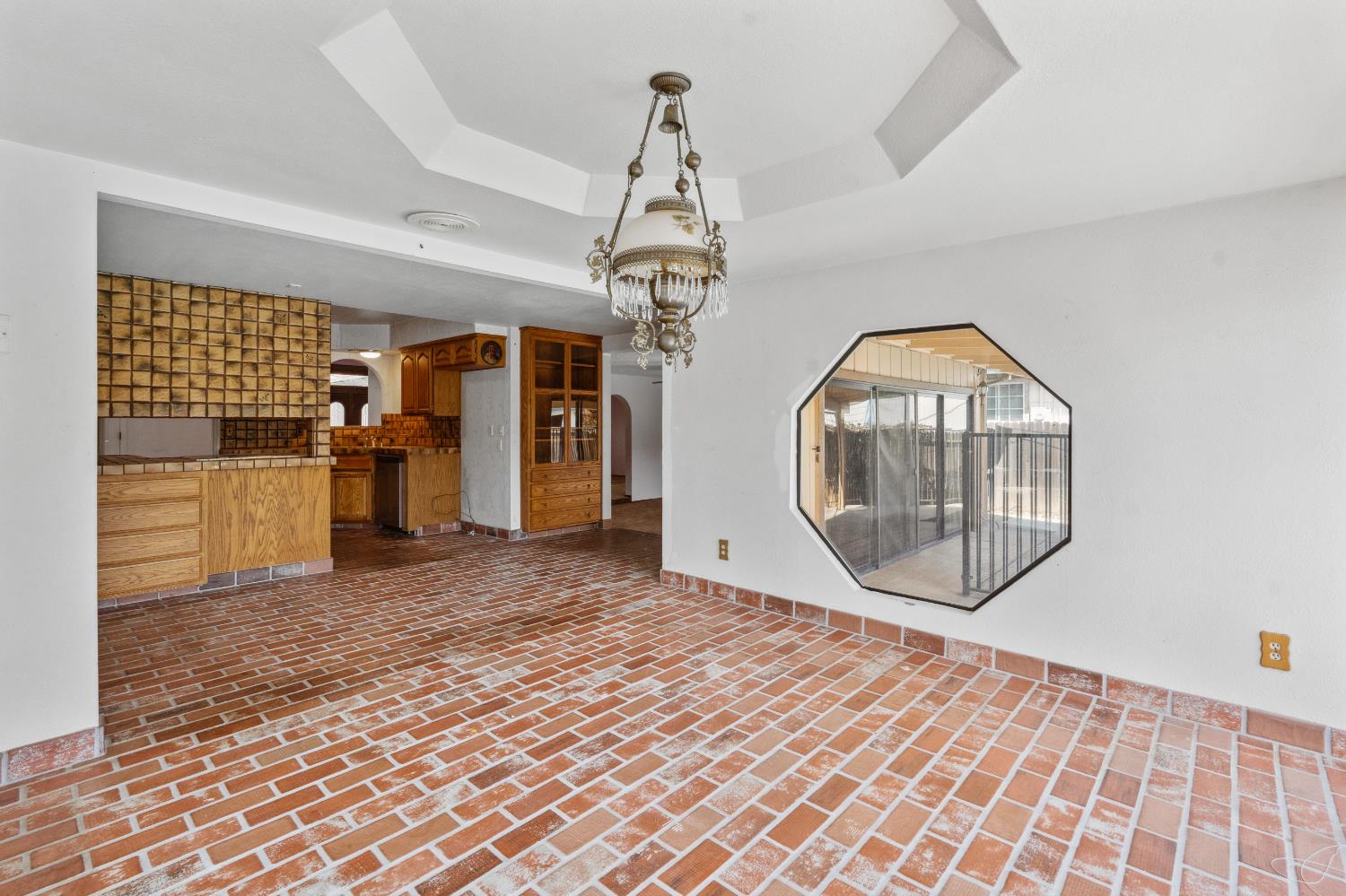 8518 Rolling Green Way