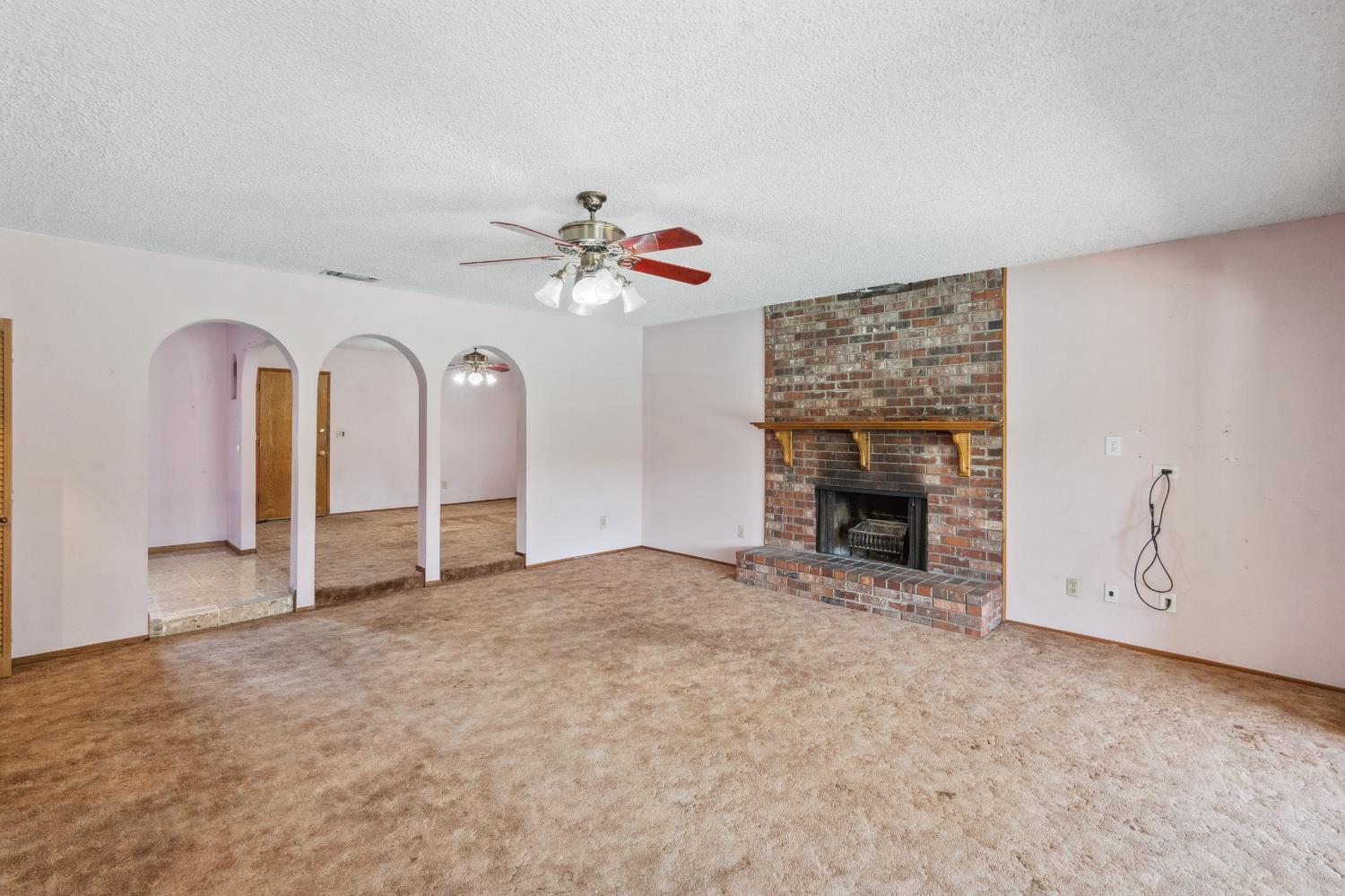 8518 Rolling Green Way