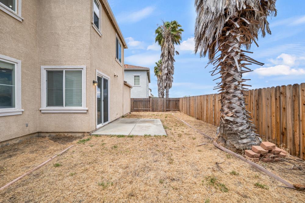 5912 CADDINGTON Way
