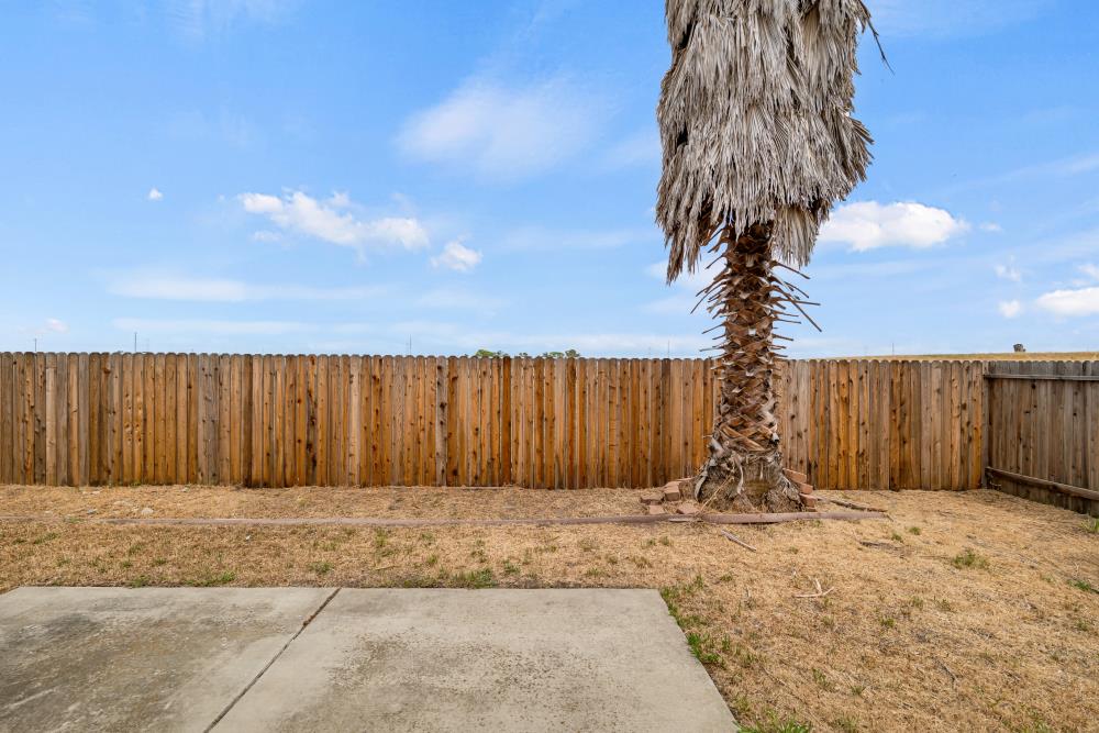 5912 CADDINGTON Way