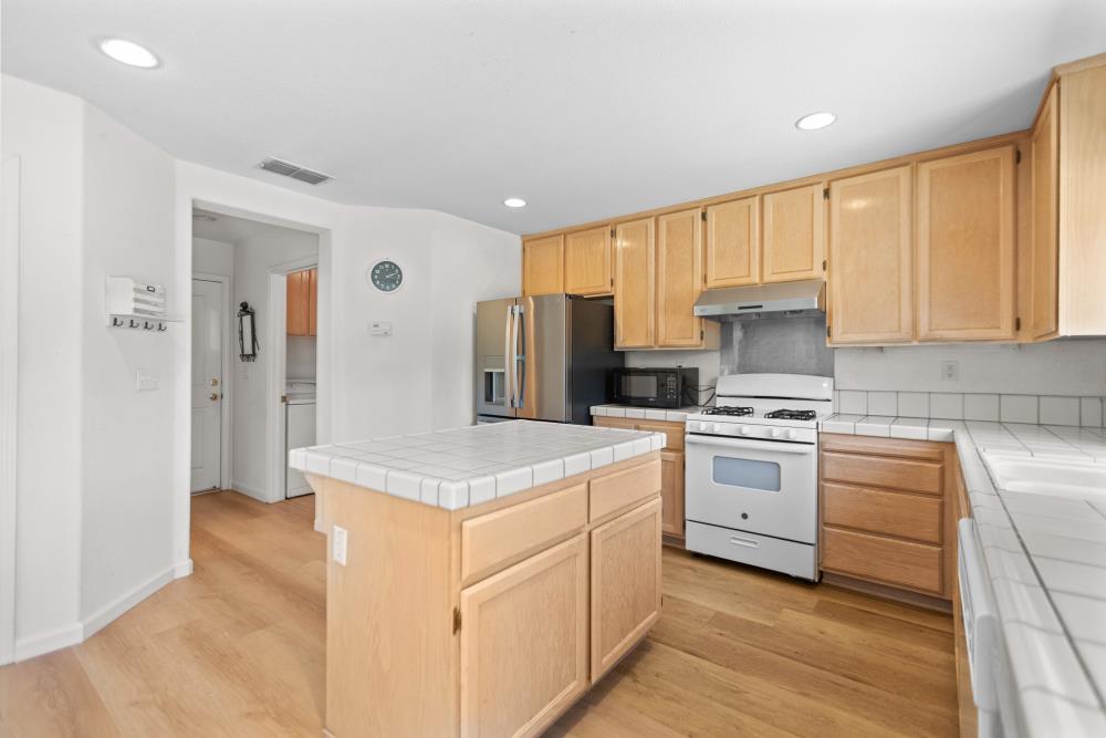 9635 FOREMAST Court