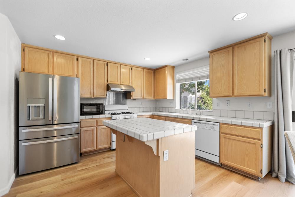 9635 FOREMAST Court