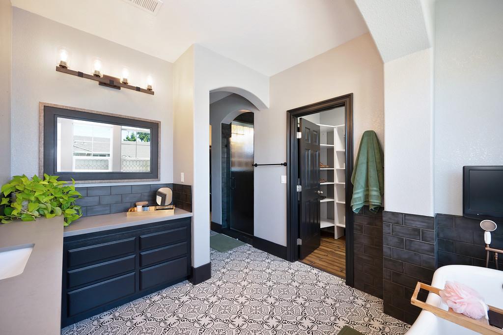 3510 Courtney Ct