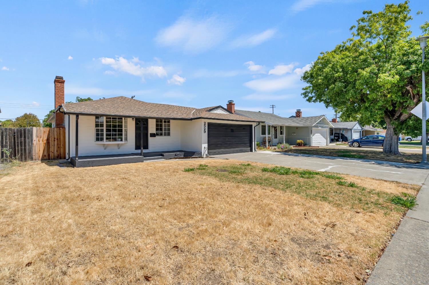 2529 Encinal Avenue