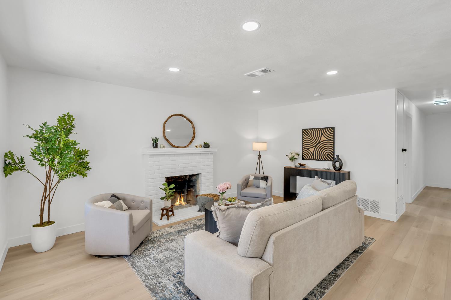 2529 Encinal Avenue