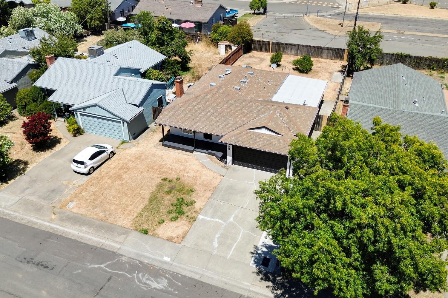 2529 Encinal Avenue