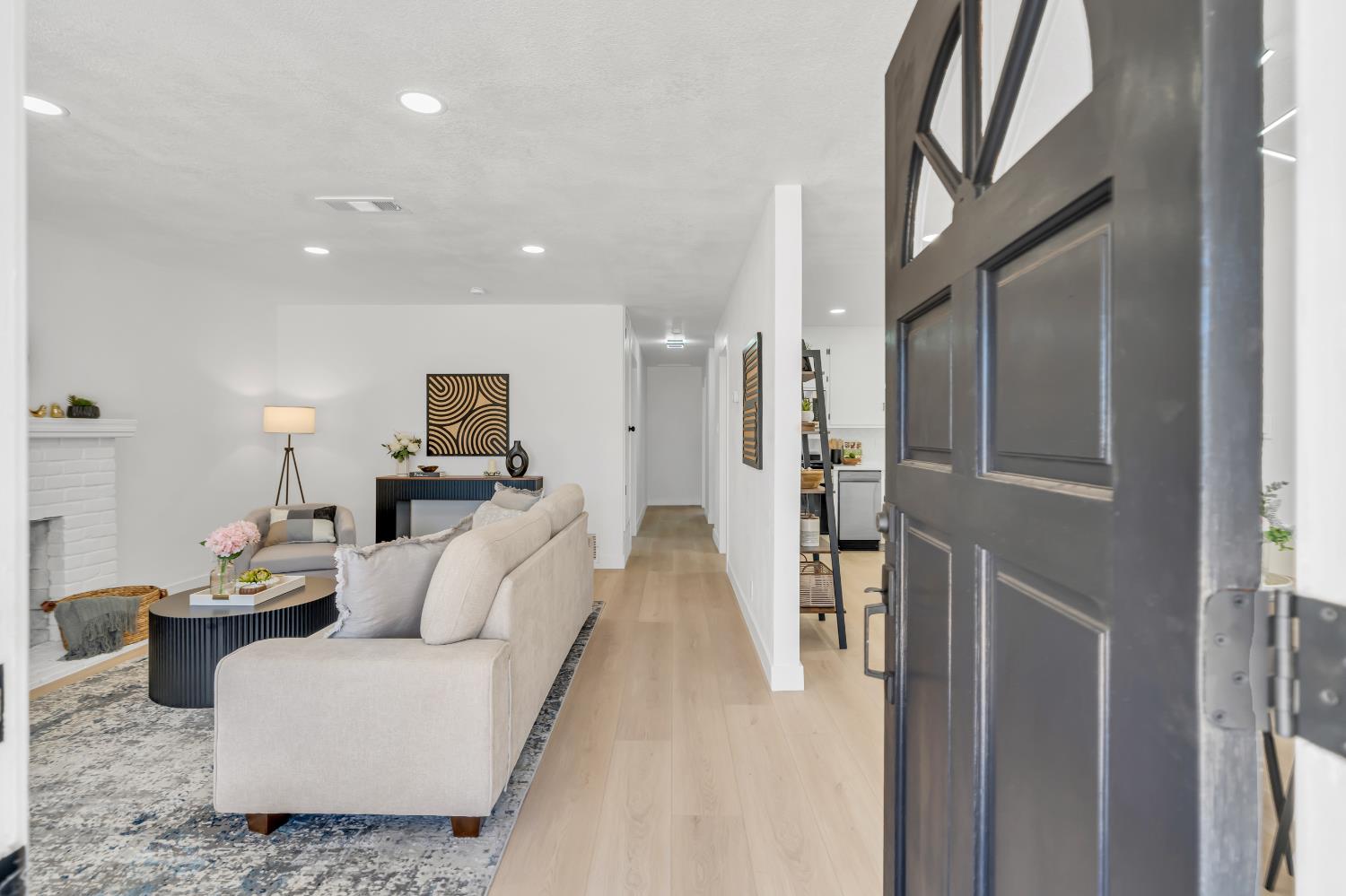 2529 Encinal Avenue