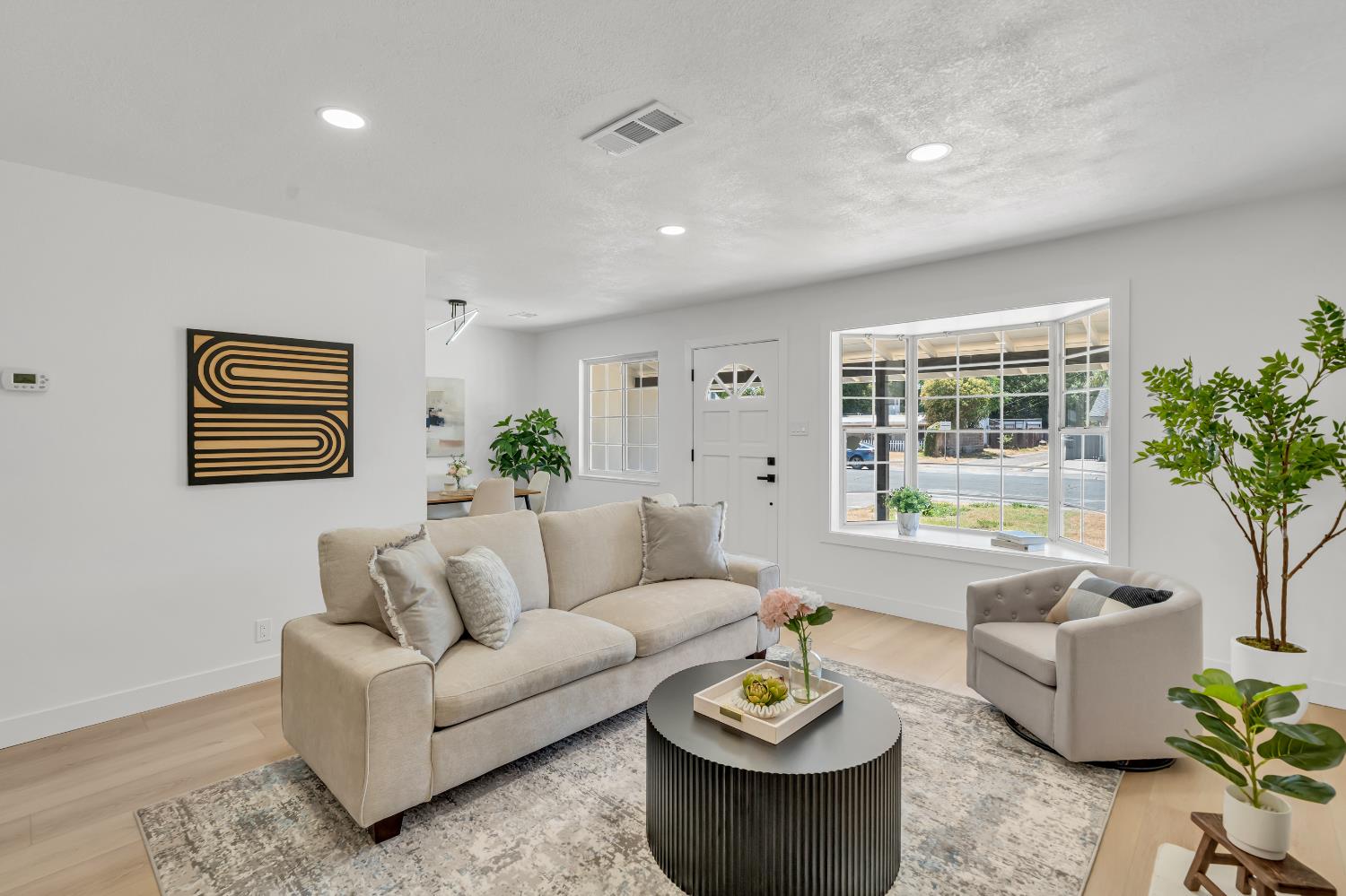 2529 Encinal Avenue