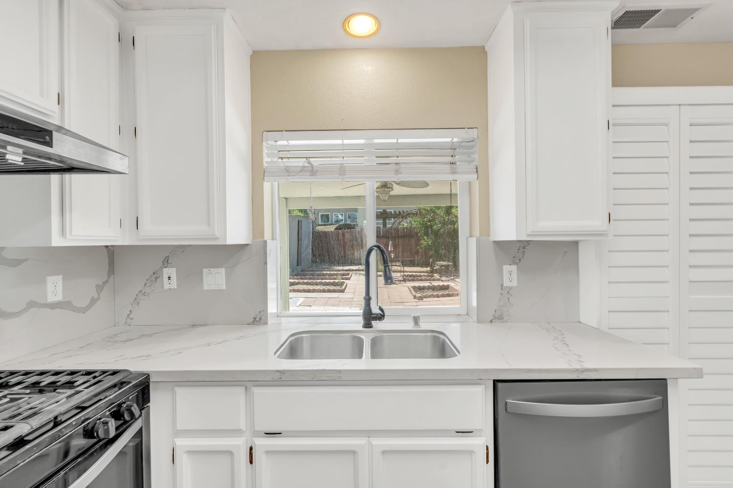 8280 Branchoak Court