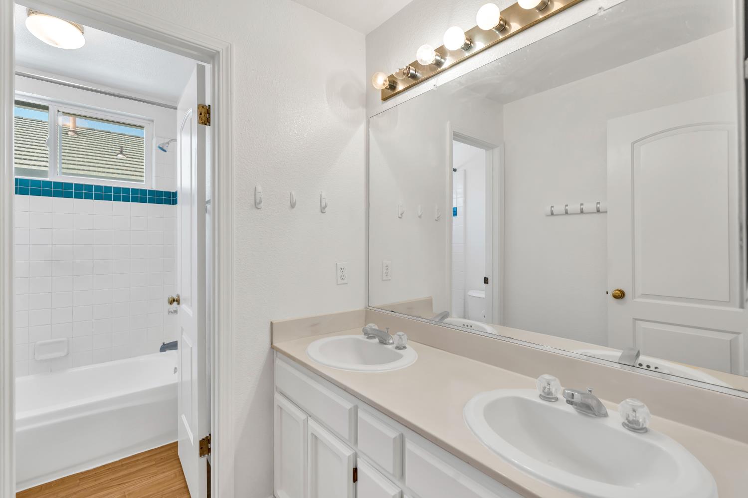 8280 Branchoak Court