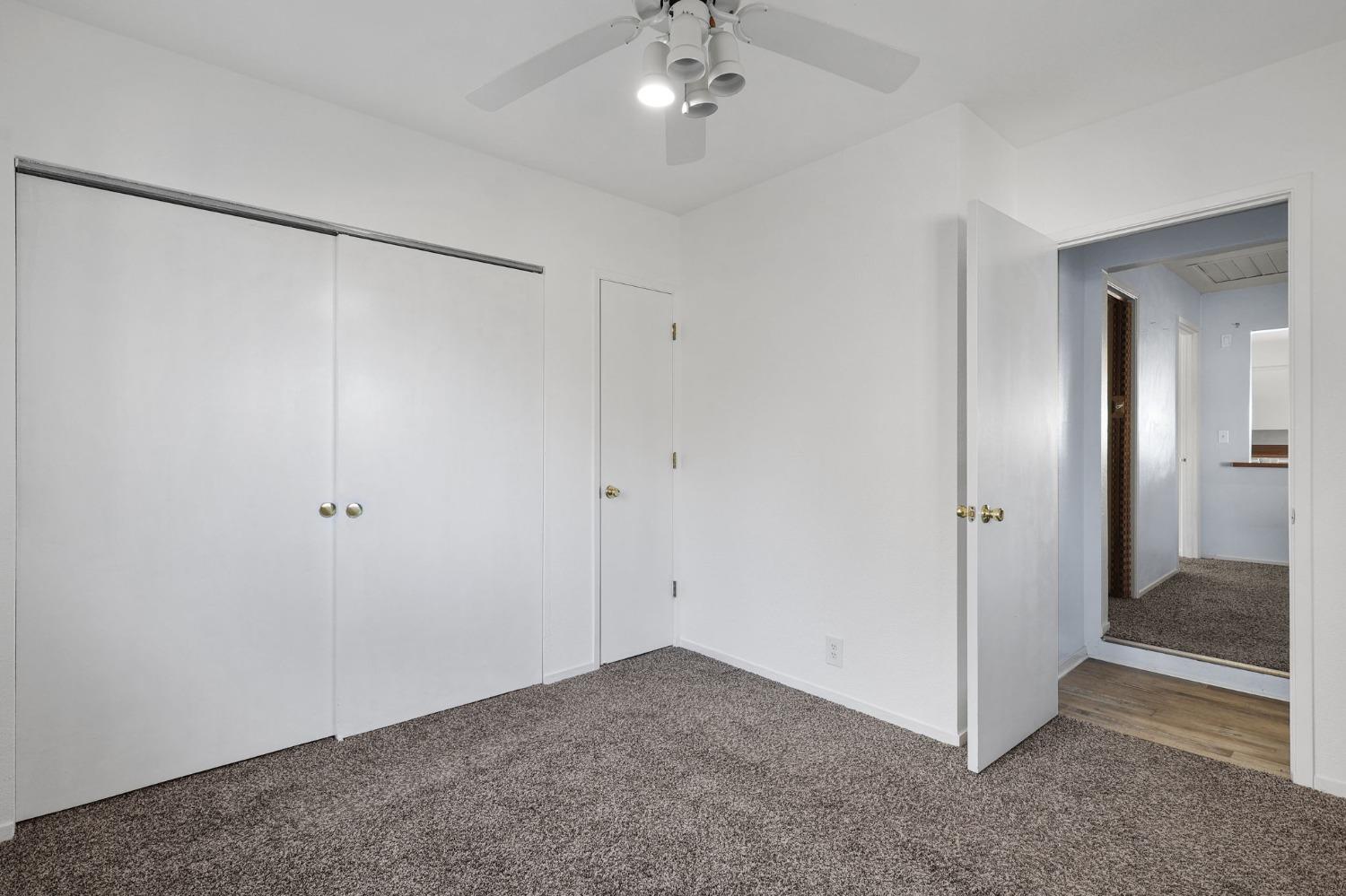 9504 Rattlesnake Lane