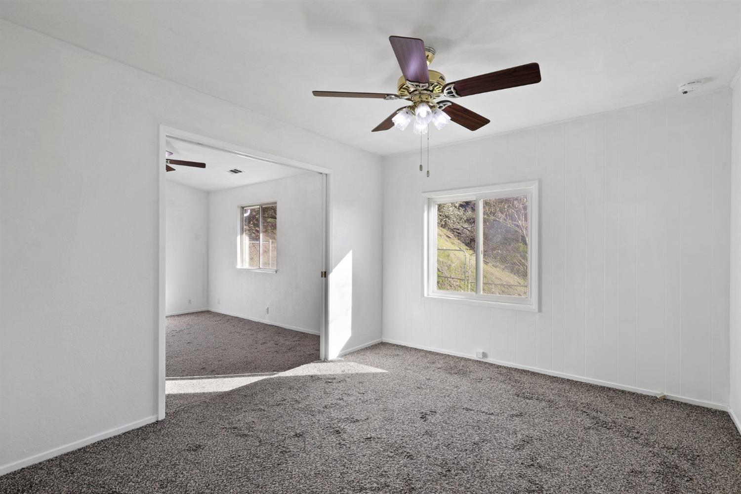 9504 Rattlesnake Lane