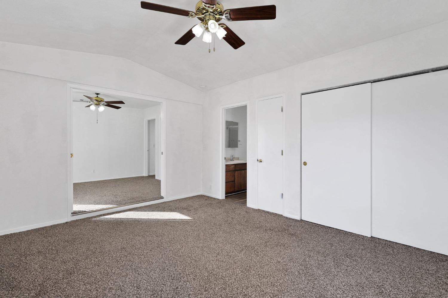 9504 Rattlesnake Lane