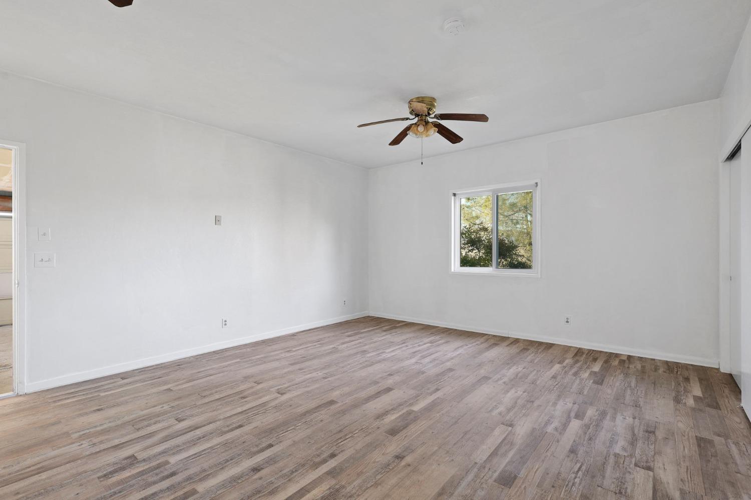 9504 Rattlesnake Lane