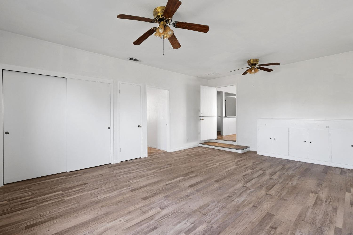 9504 Rattlesnake Lane