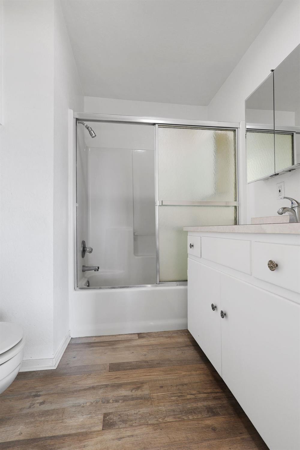 9504 Rattlesnake Lane