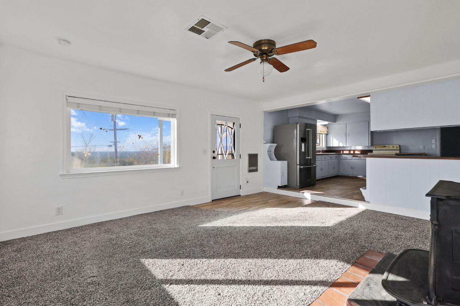 9504 Rattlesnake Lane