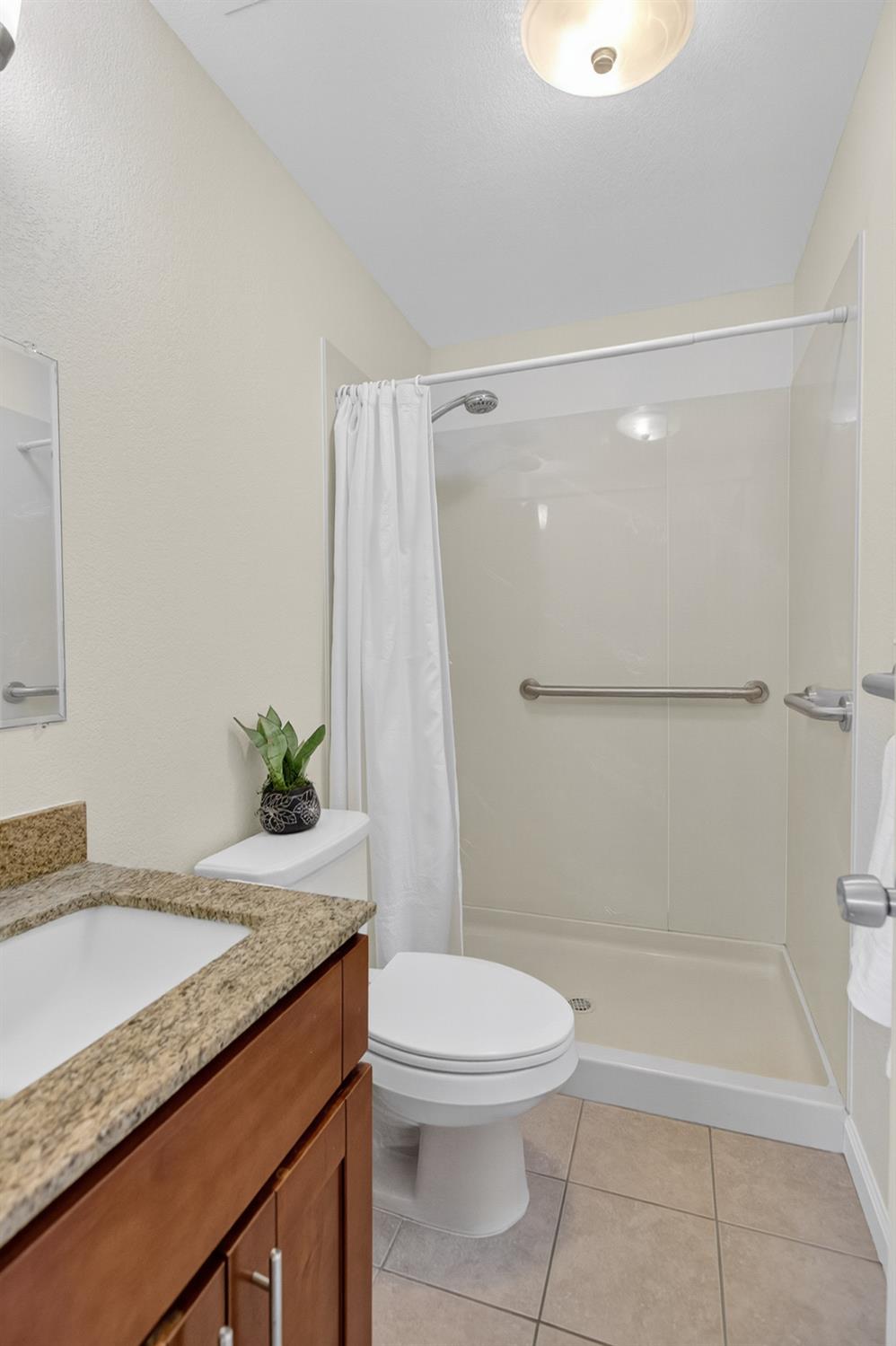 2803 GLEN ARVEN Way