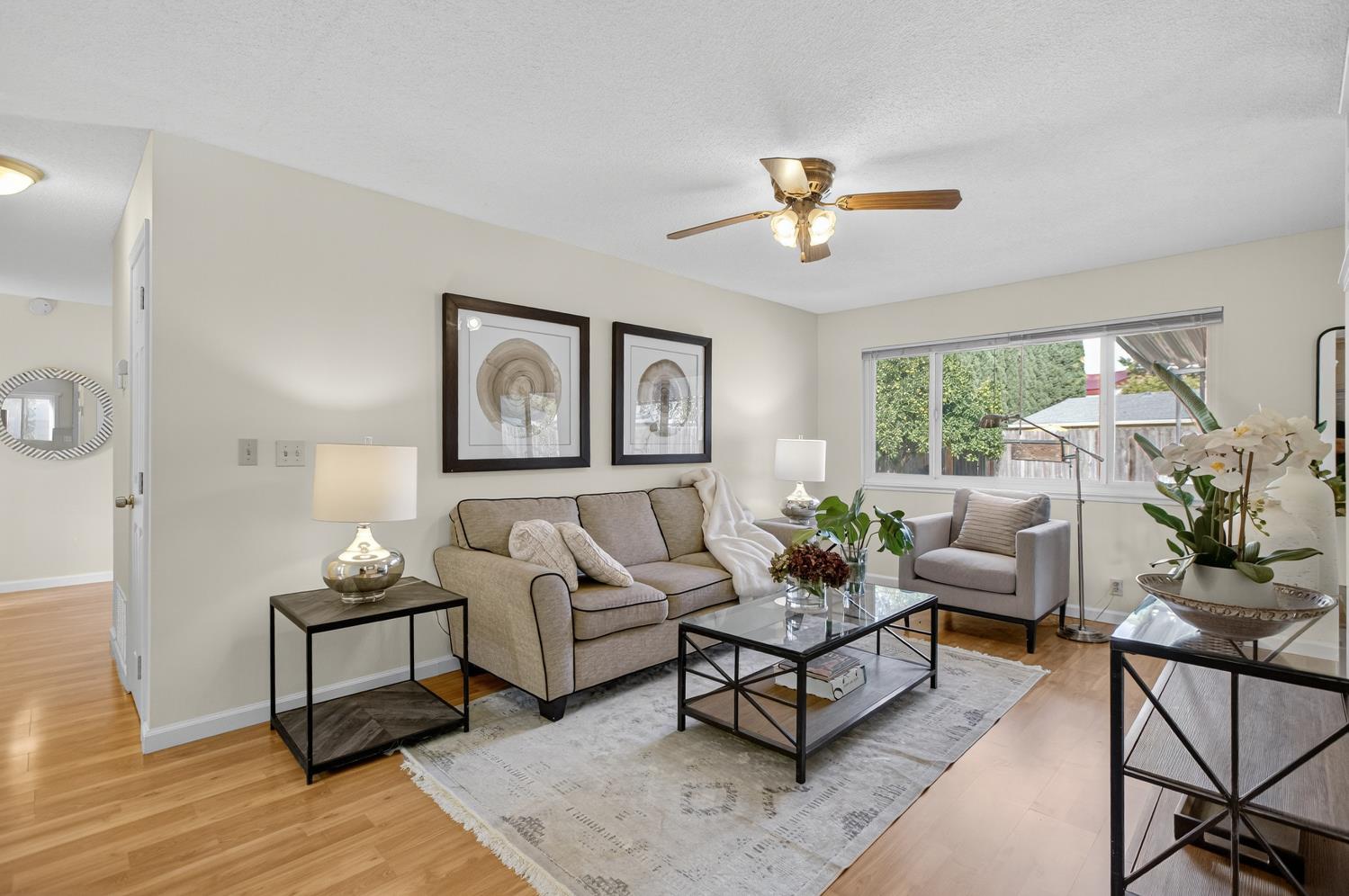 2803 GLEN ARVEN Way