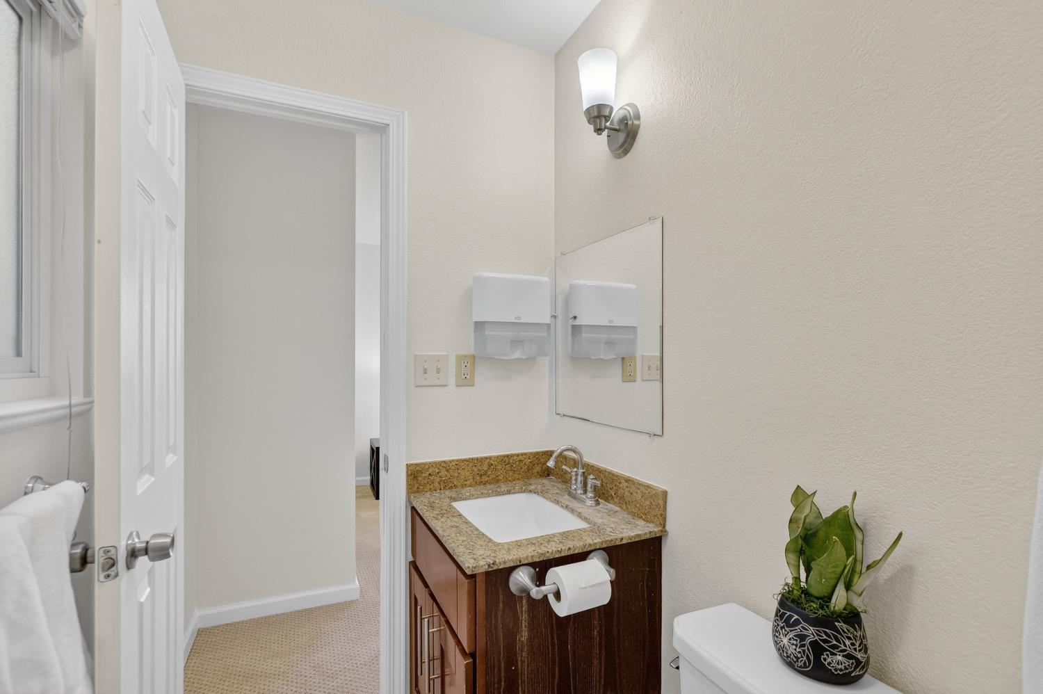 2803 GLEN ARVEN Way