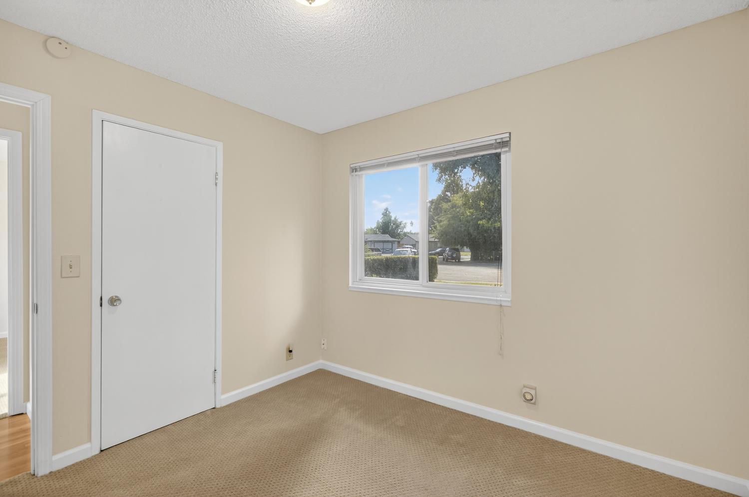 2803 GLEN ARVEN Way