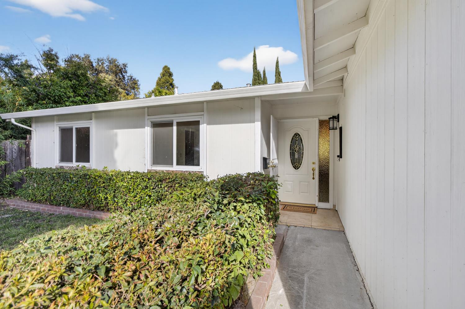 2803 GLEN ARVEN Way