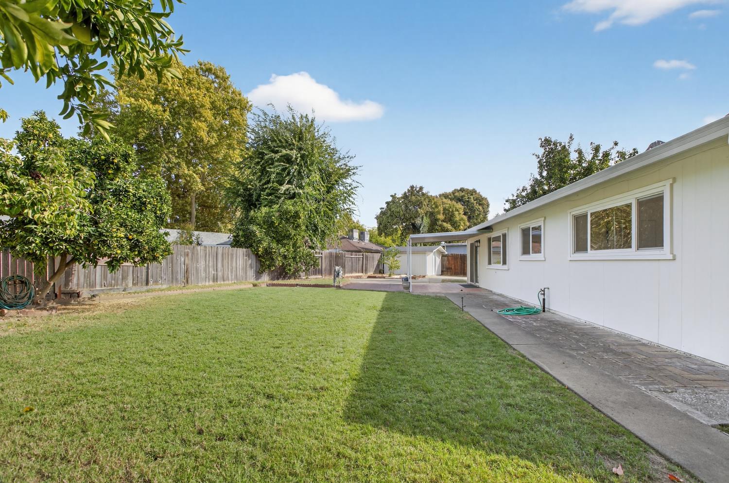 2803 GLEN ARVEN Way