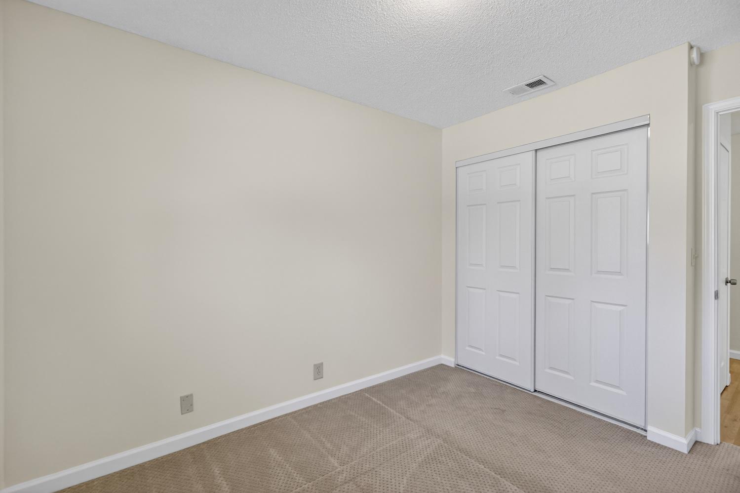 2803 GLEN ARVEN Way
