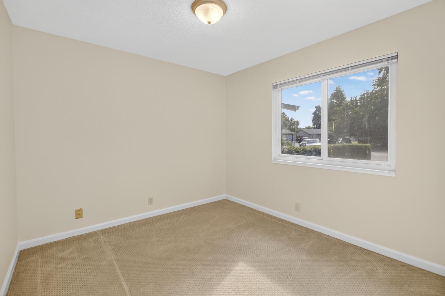 2803 GLEN ARVEN Way