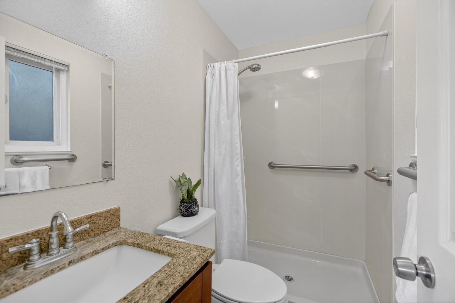 2803 GLEN ARVEN Way