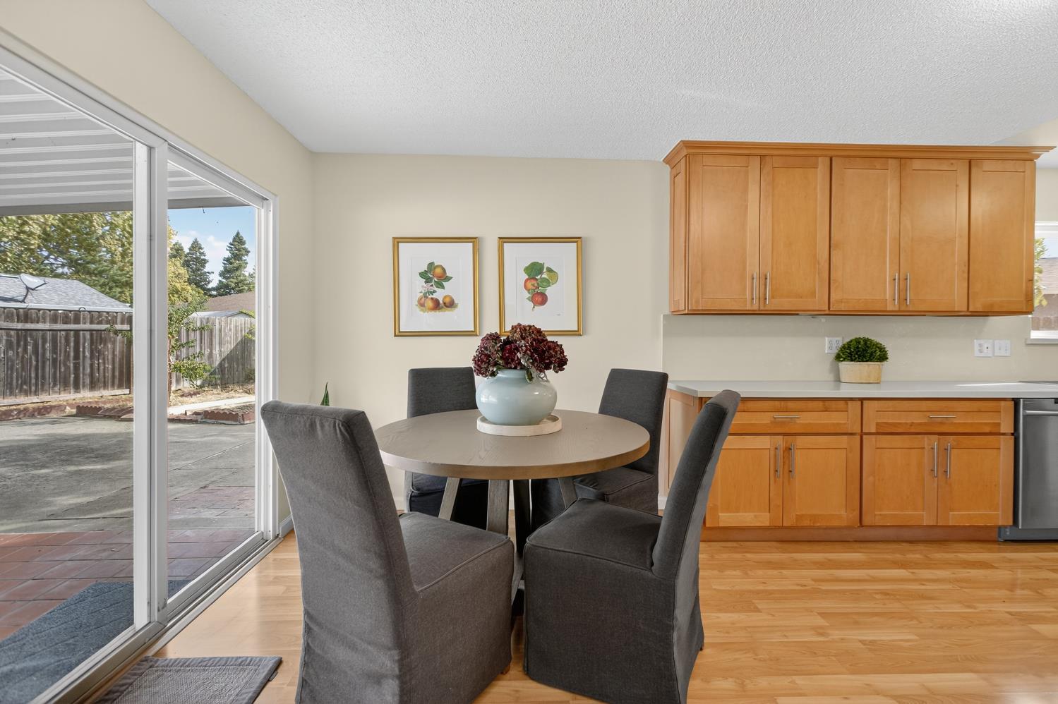 2803 GLEN ARVEN Way