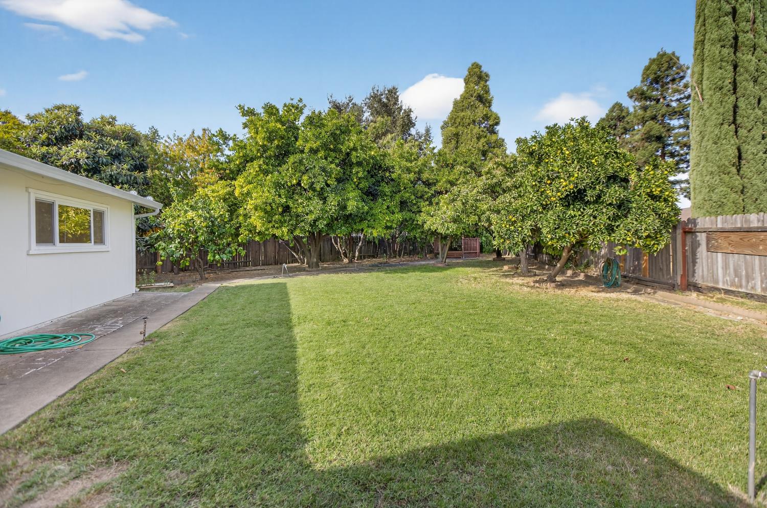 2803 GLEN ARVEN Way
