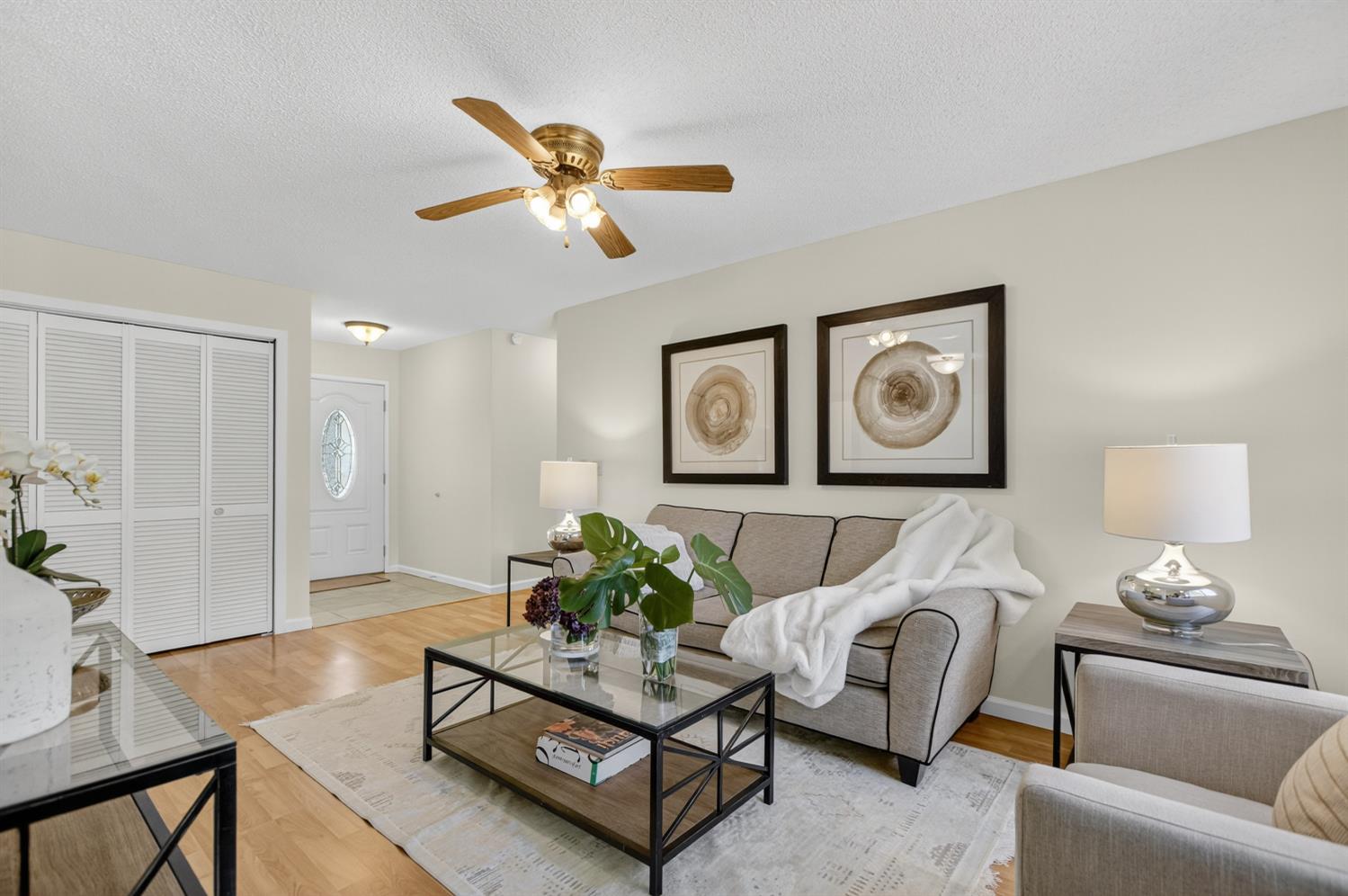 2803 GLEN ARVEN Way