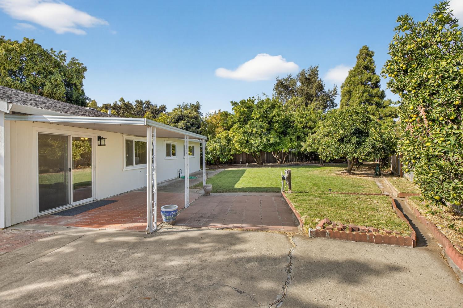 2803 GLEN ARVEN Way