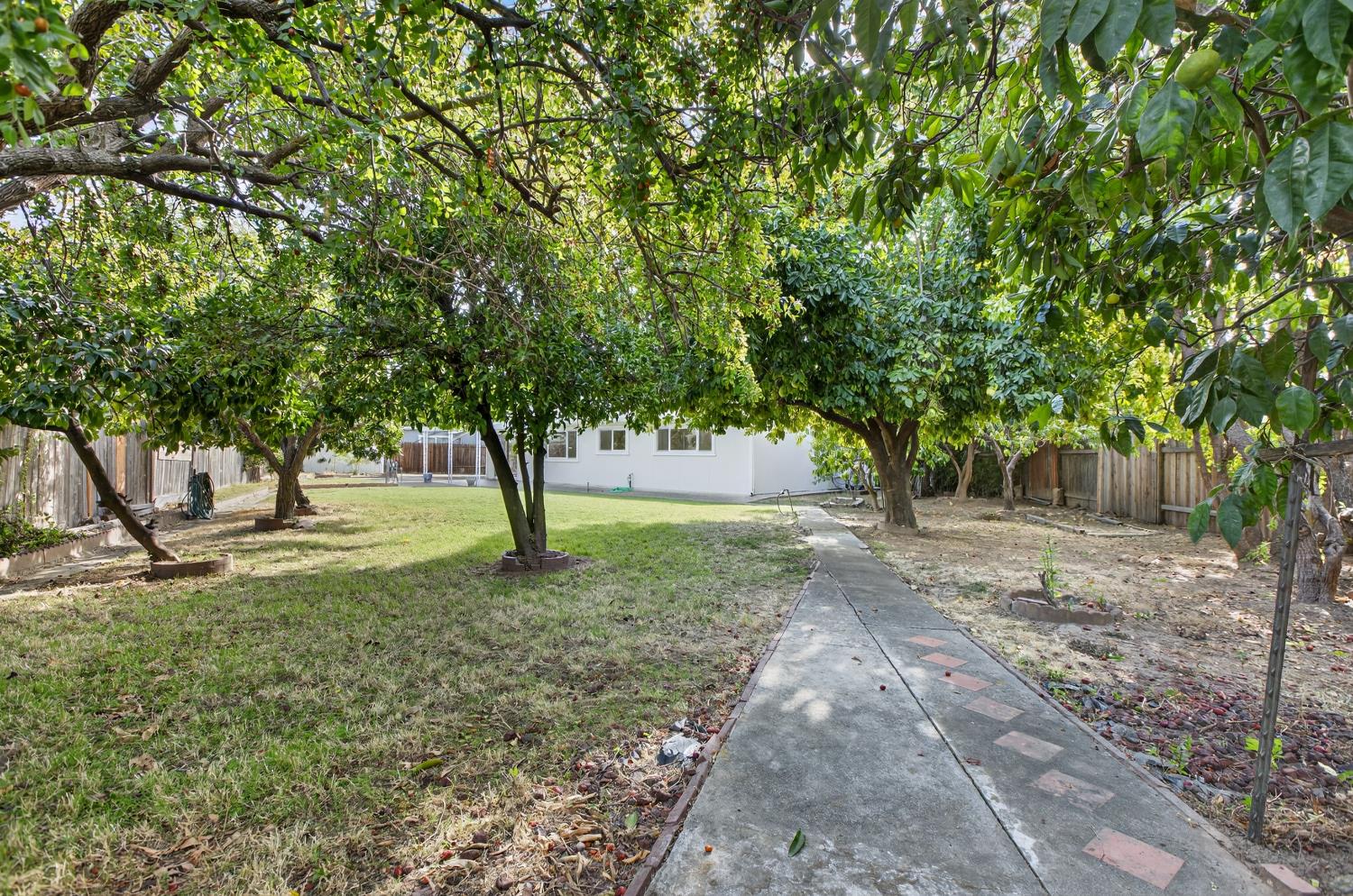 2803 GLEN ARVEN Way