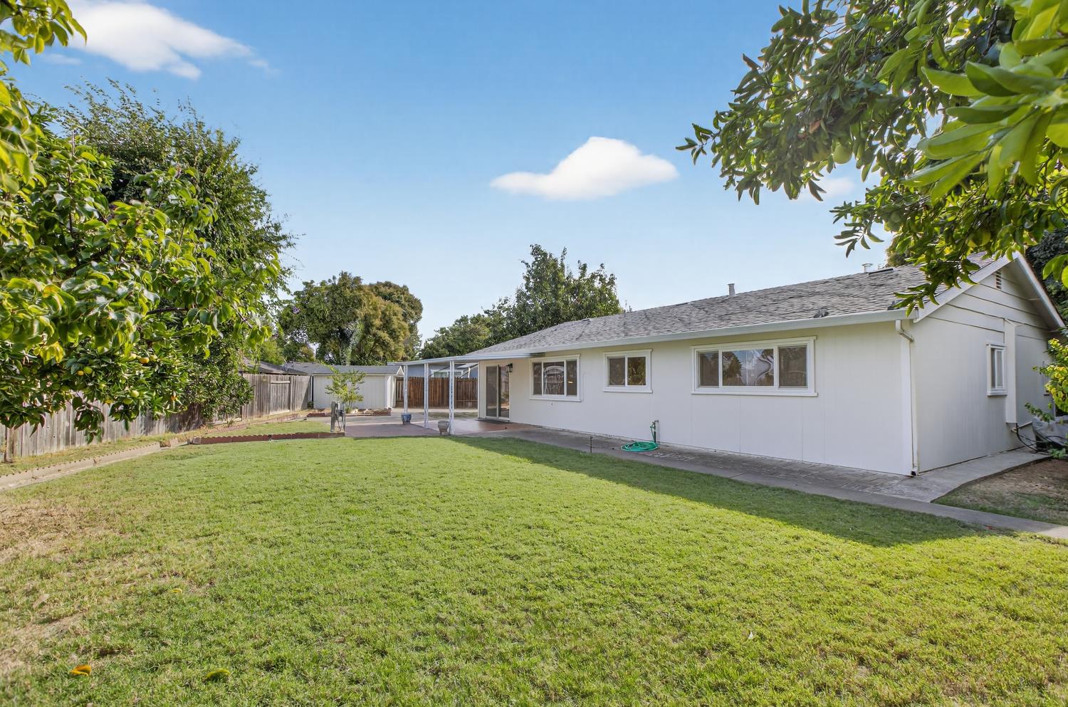 2803 GLEN ARVEN Way