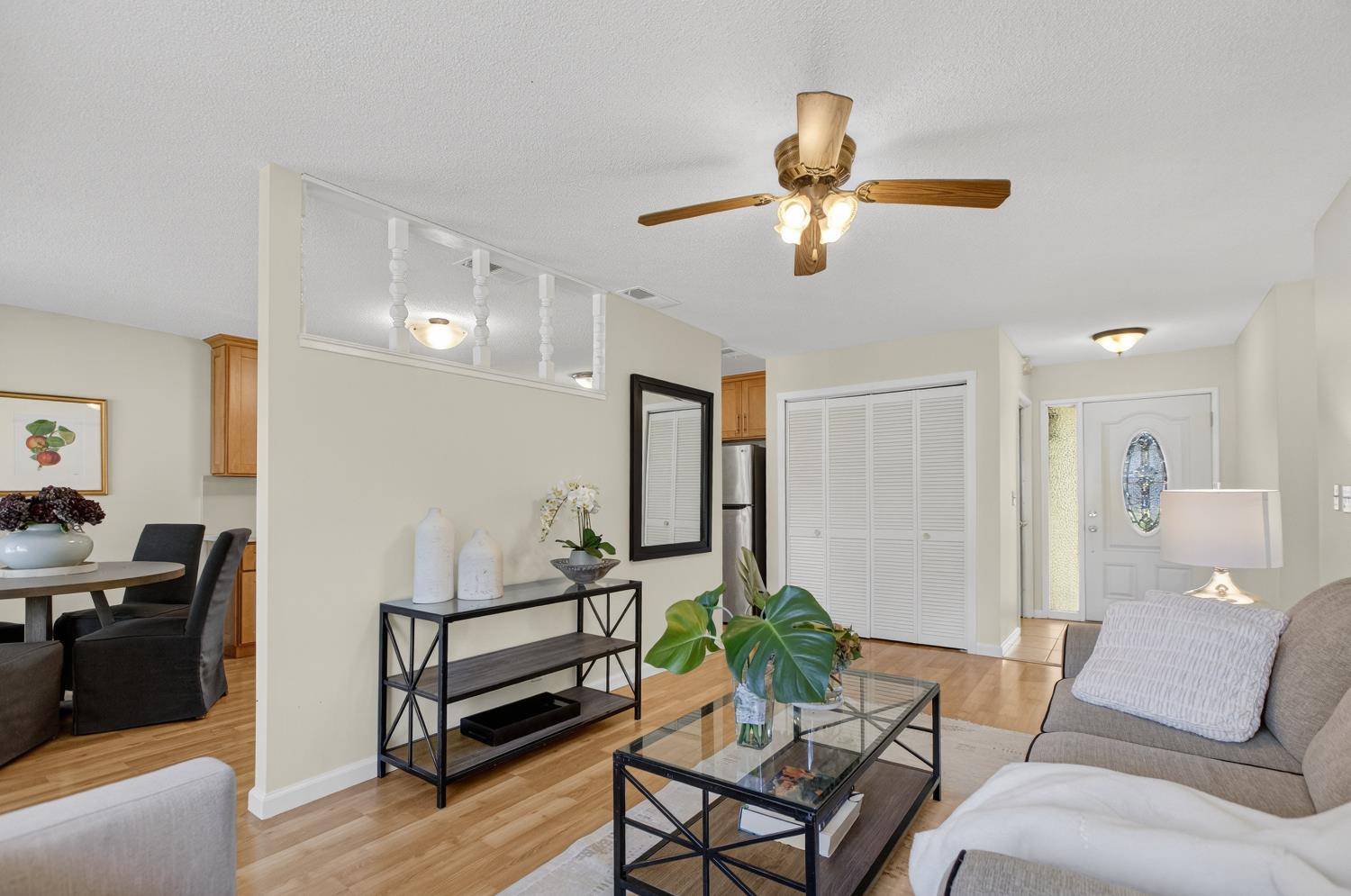 2803 GLEN ARVEN Way