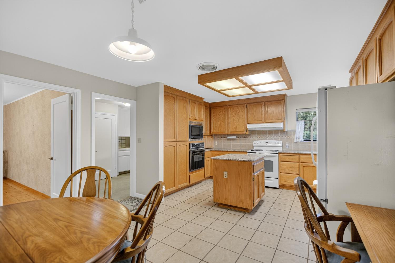 2205 DAVIS Road