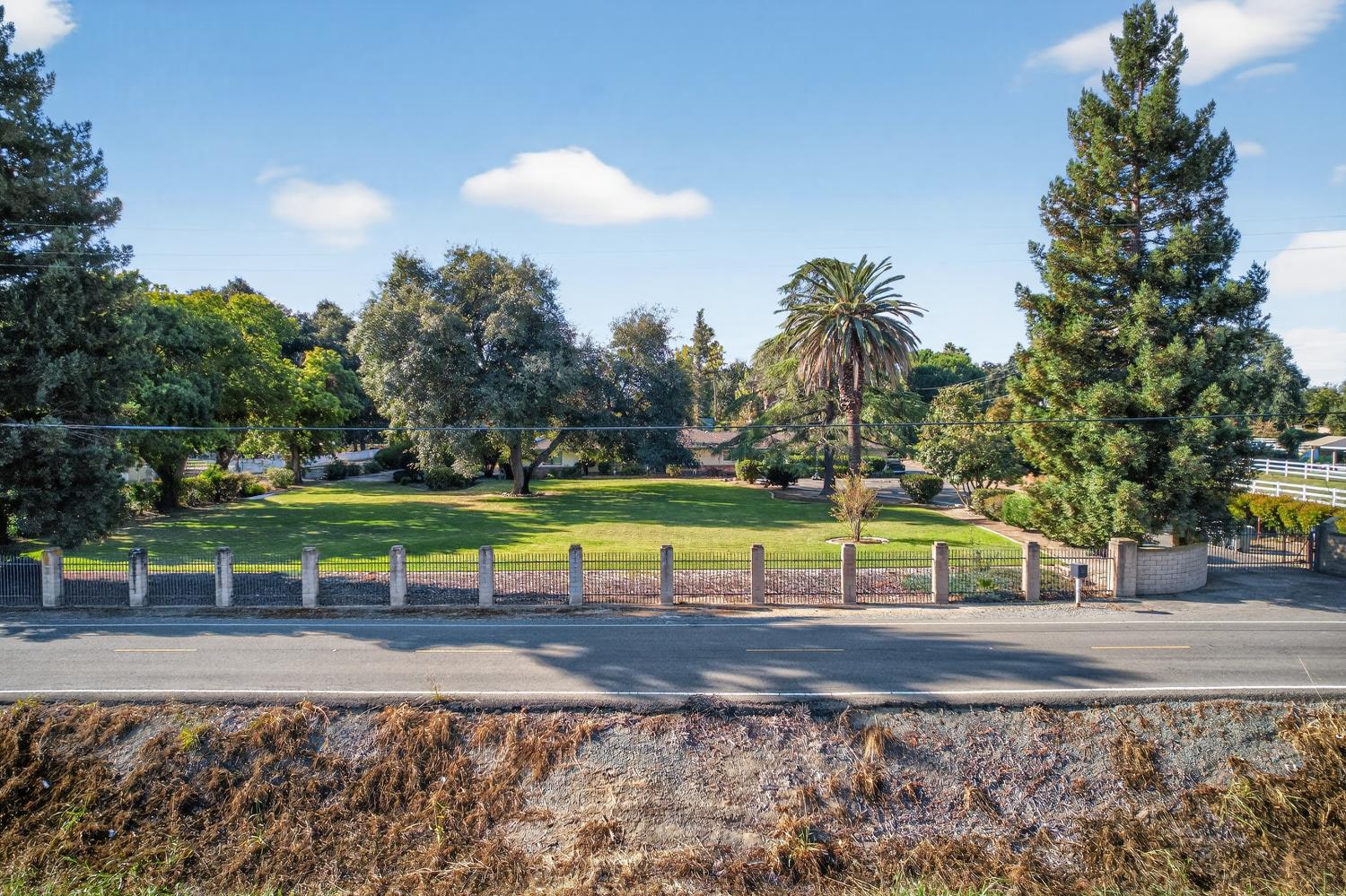 2205 DAVIS Road