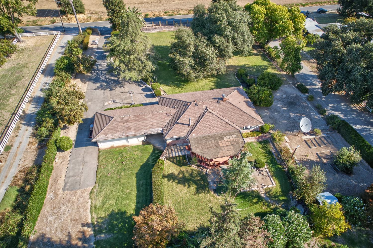 2205 DAVIS Road