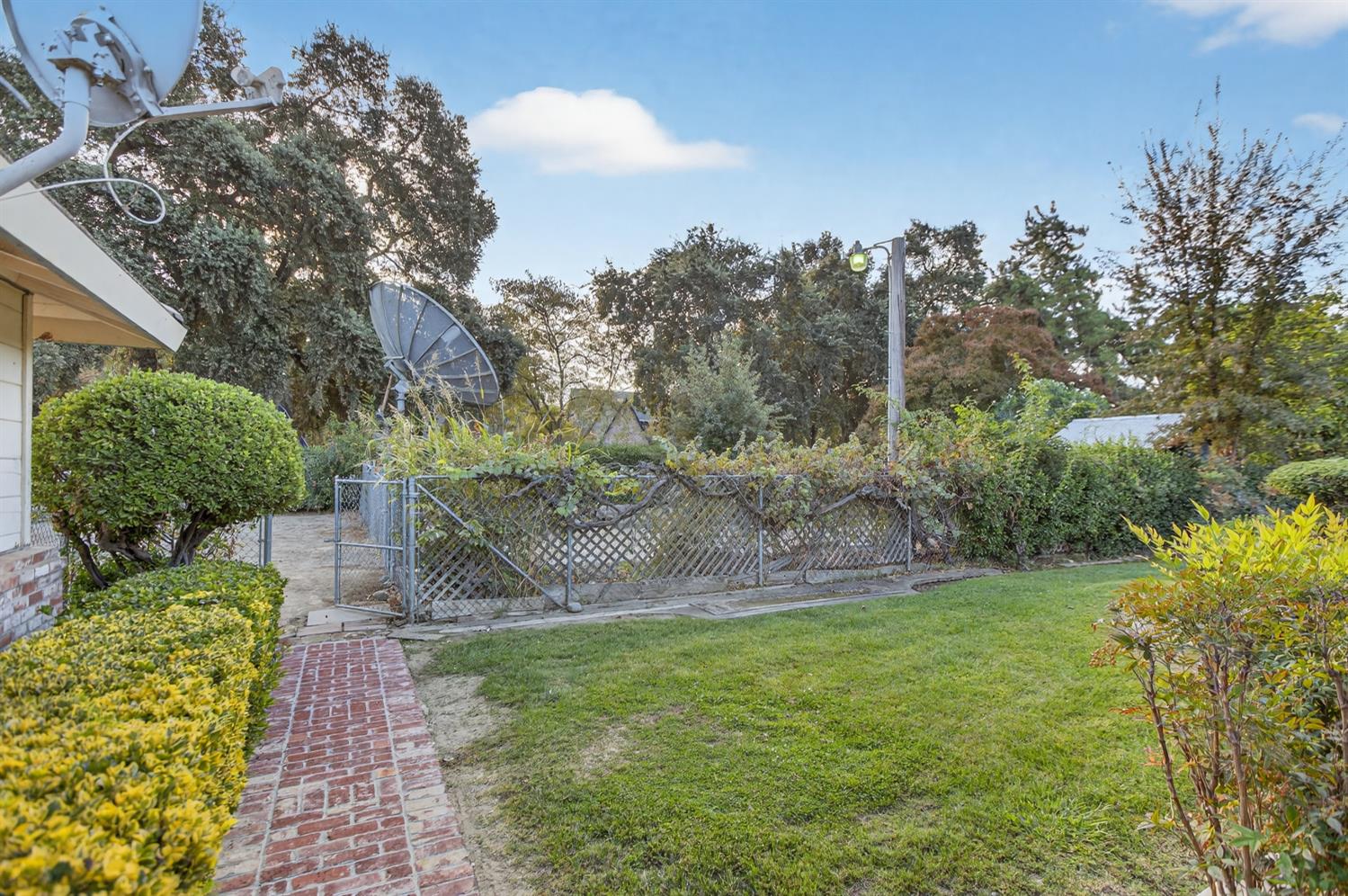 2205 DAVIS Road