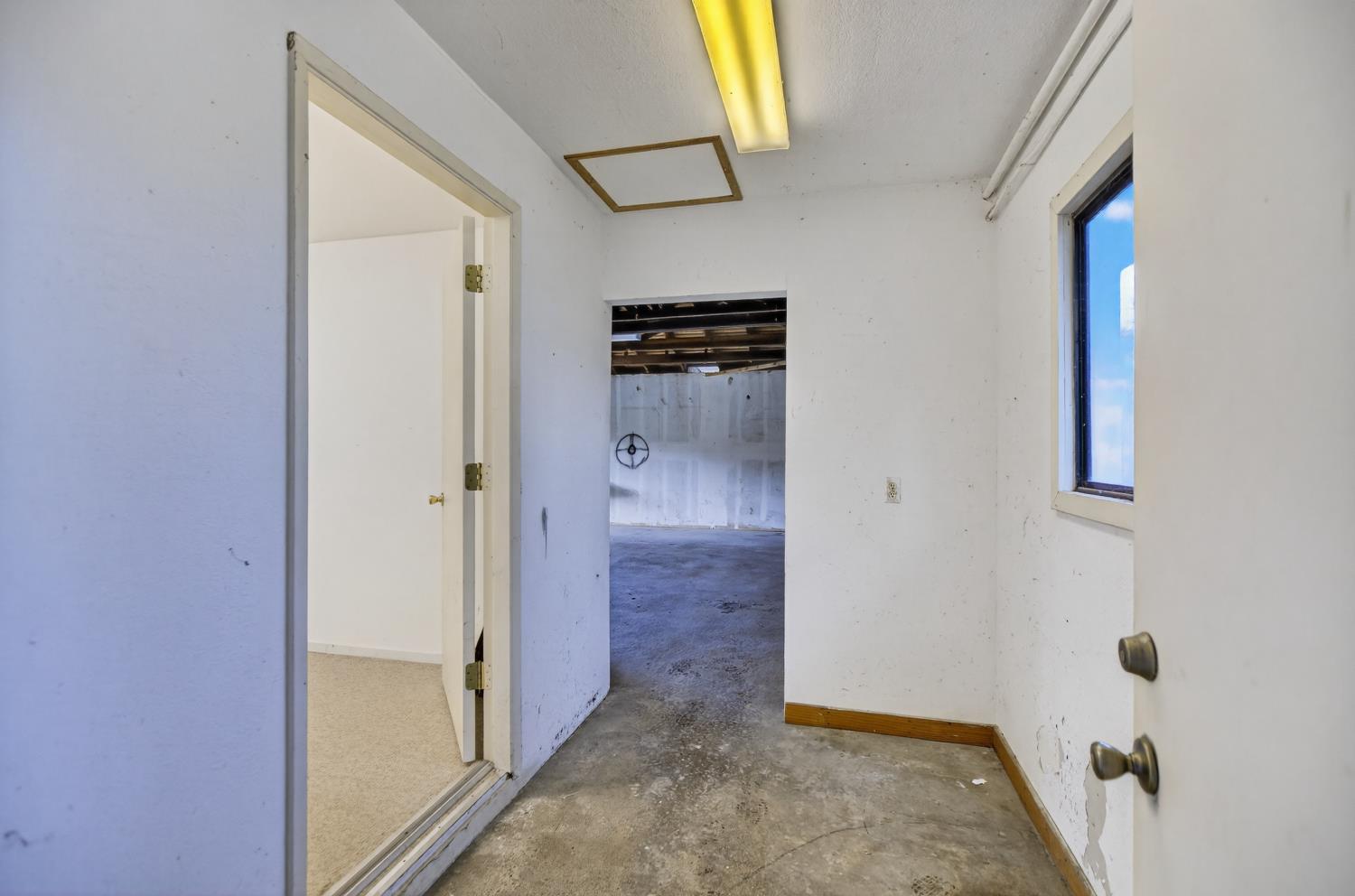 2205 DAVIS Road