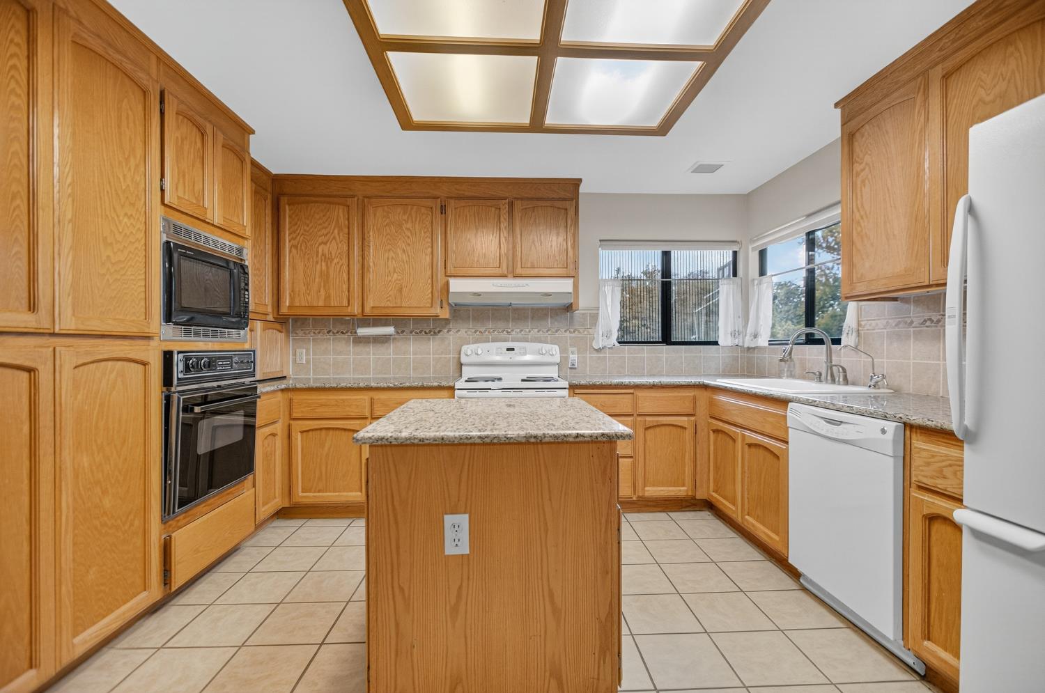 2205 DAVIS Road