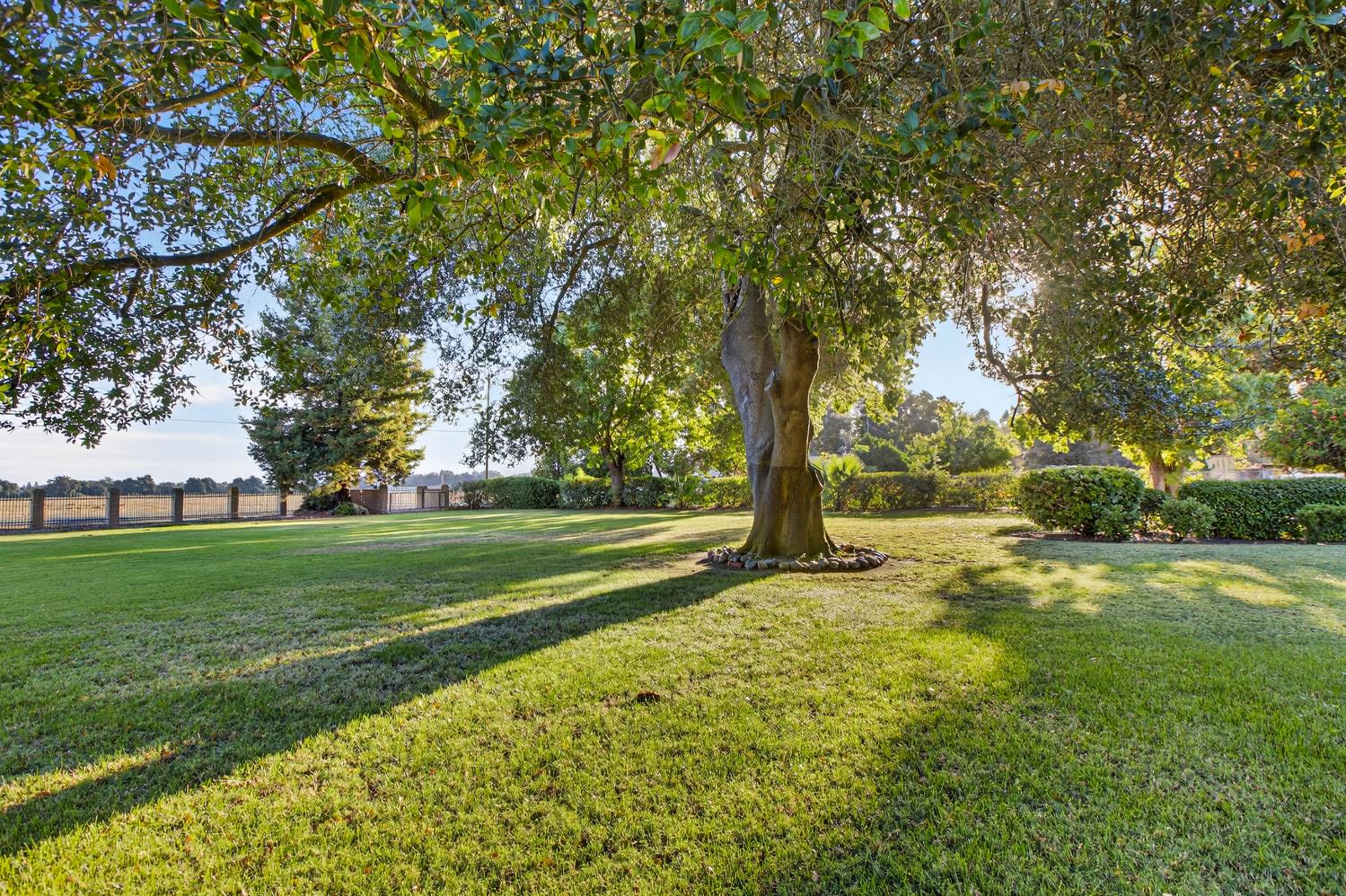 2205 DAVIS Road