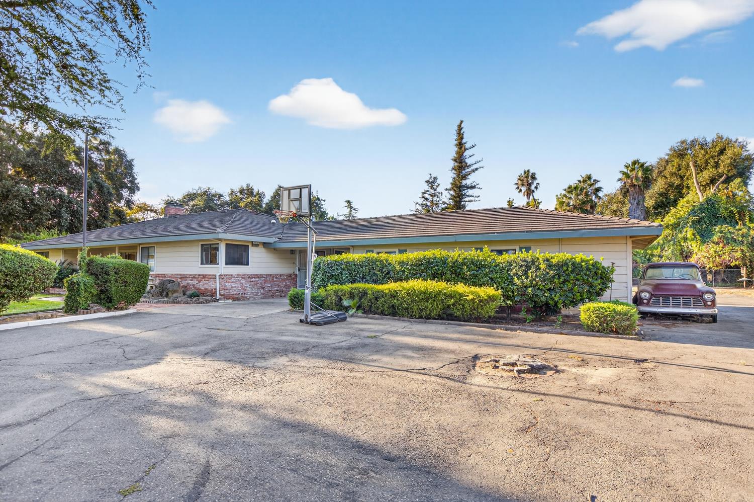 2205 DAVIS Road