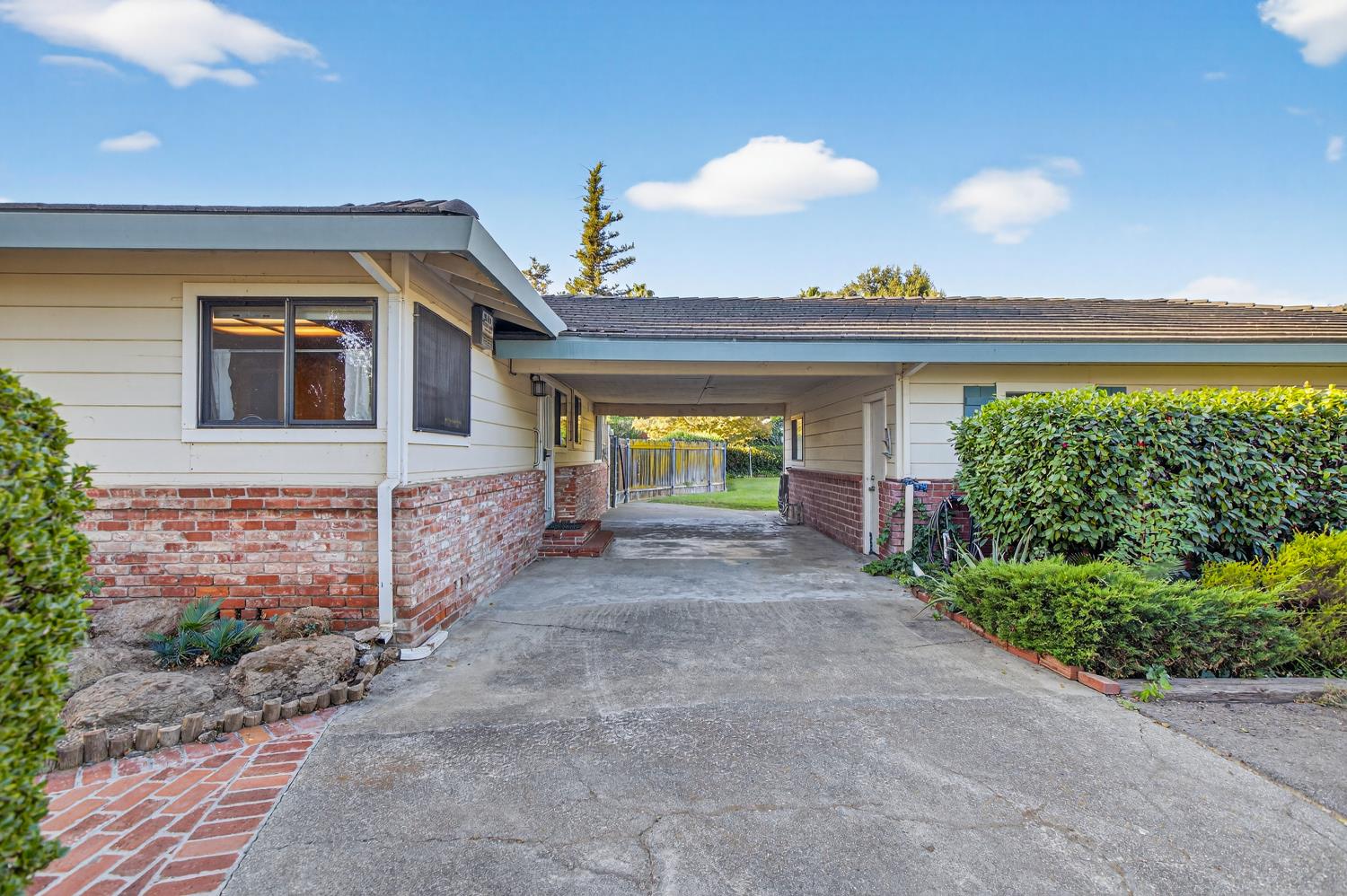 2205 DAVIS Road